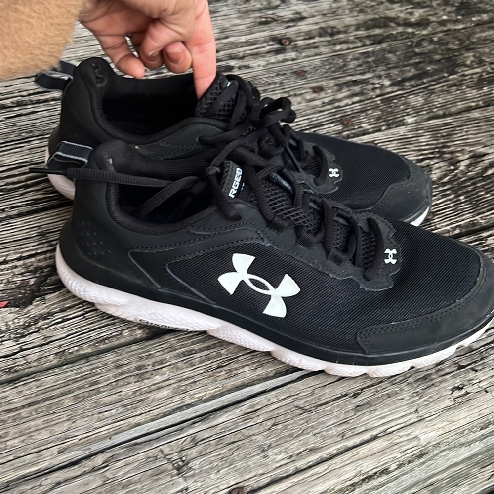 Under Armour Womens Charged Assert 9 Running Shoes Black White 3024591-001 8.5M